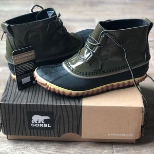 Sorel rain boots